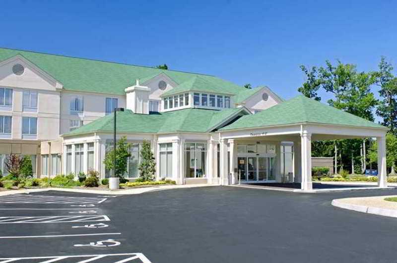 Hilton Garden Inn Newport News Exterior foto