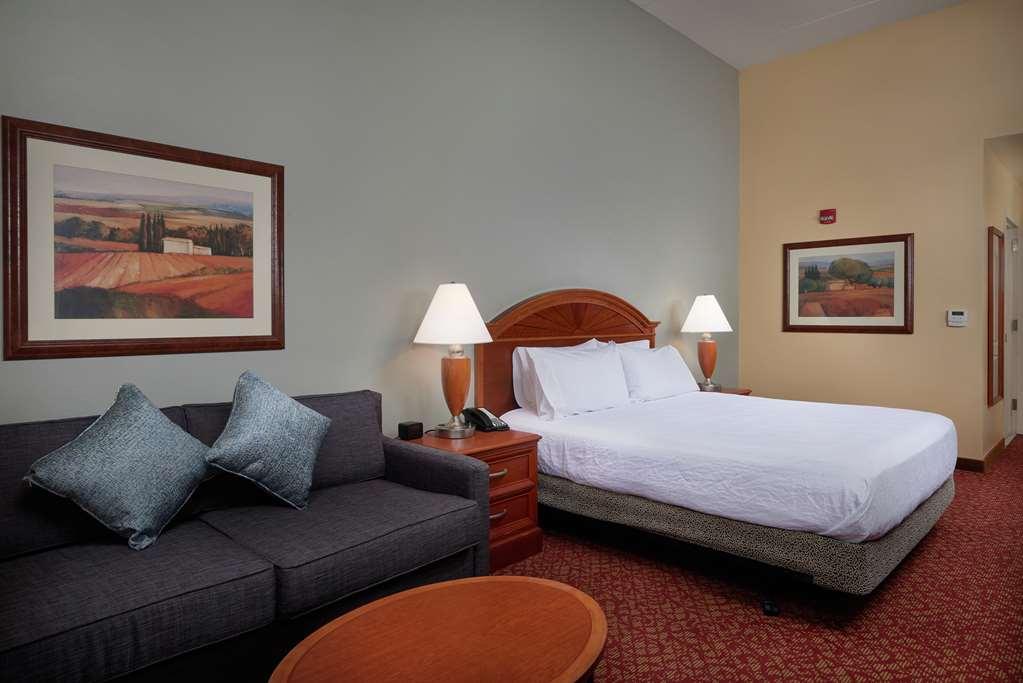Hilton Garden Inn Newport News Habitación foto