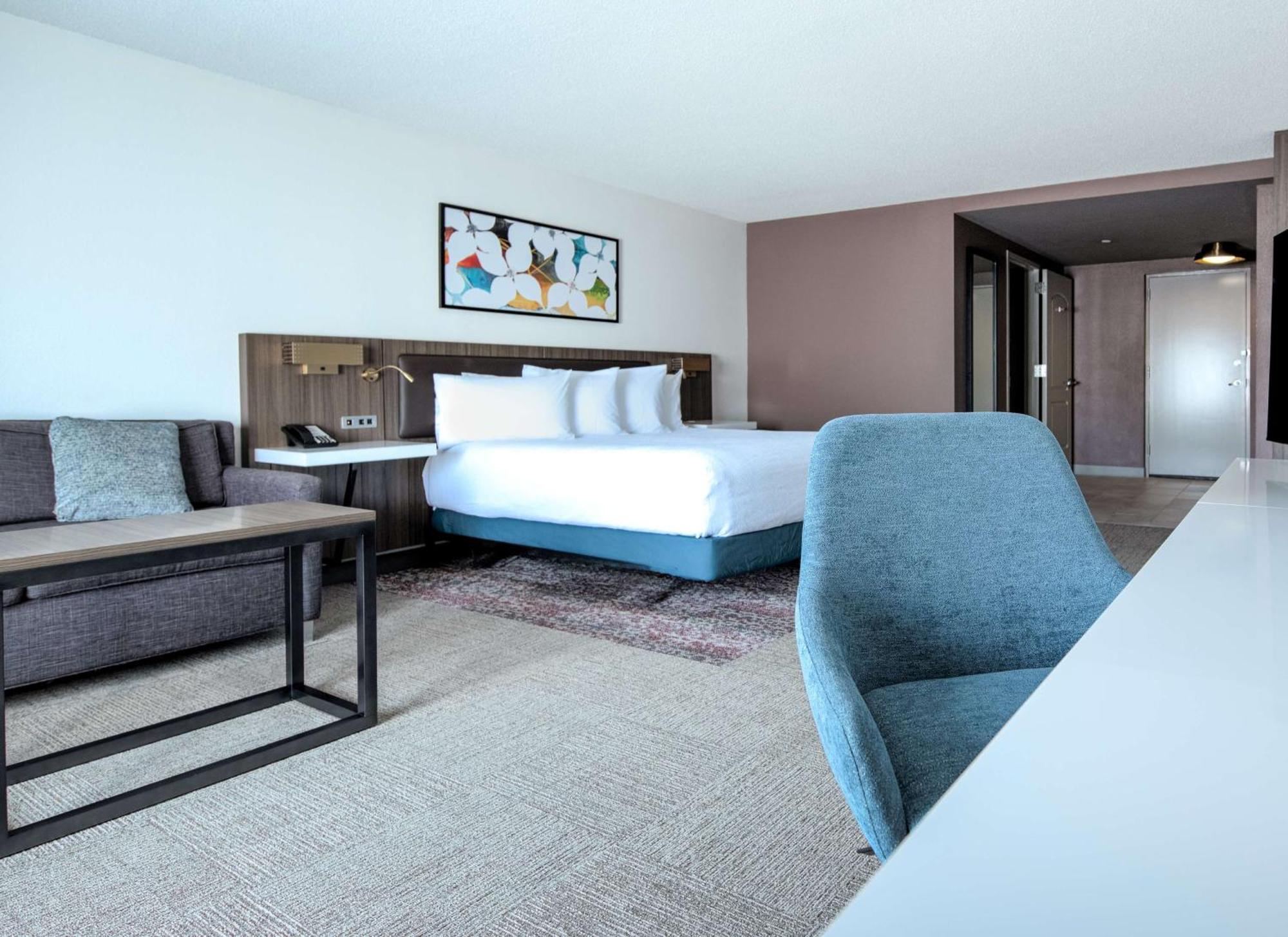 Hilton Garden Inn Newport News Exterior foto